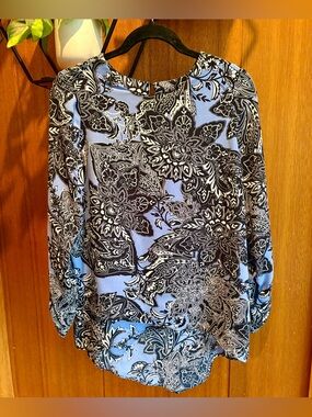 The Limited Size Small Floral Blouse Business Casual Unique Preppy Girly Shirt